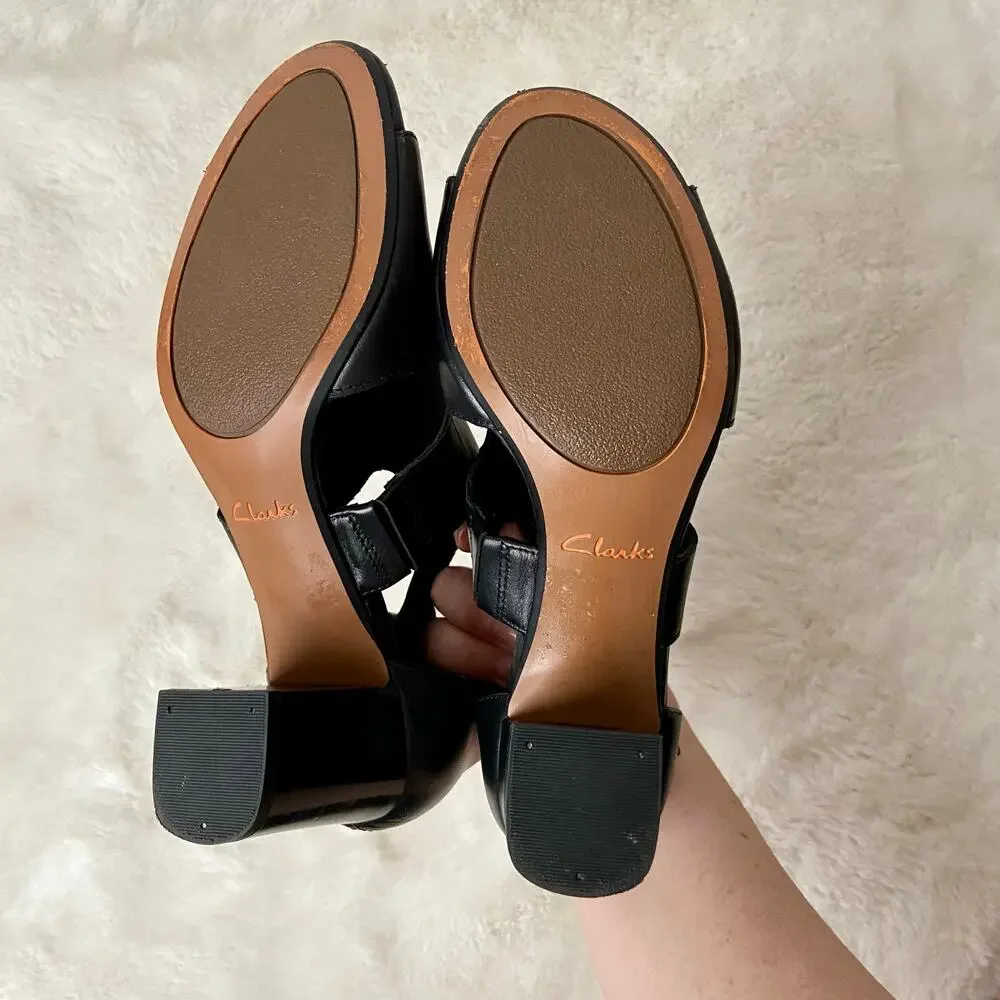 Clarks Leather Chunky Heels - Picture 3 of 8